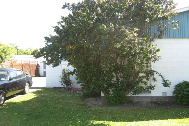 Photo of property in 110 Northcote Road, Northcote, Christchurch, 8052