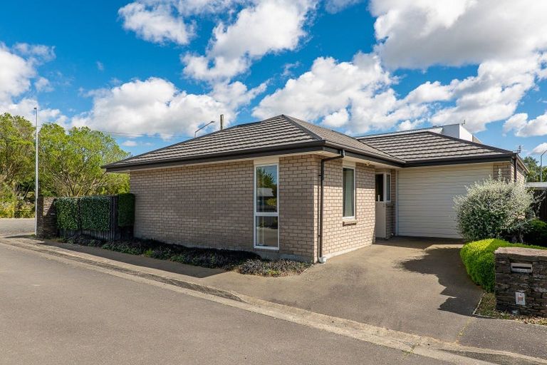 Photo of property in 1/5 Kennedys Bush Road, Halswell, Christchurch, 8025