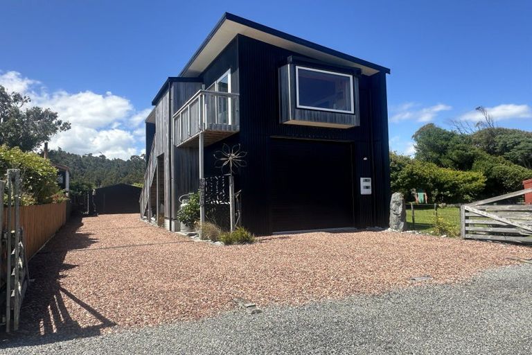 Photo of property in 11 The Strand, Okarito, Whataroa, 7886