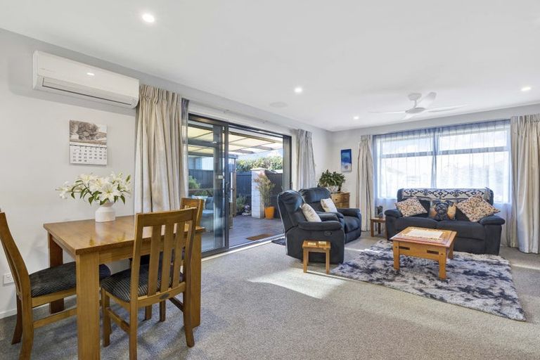 Photo of property in 6 Highgate Drive, Rangiora, 7400