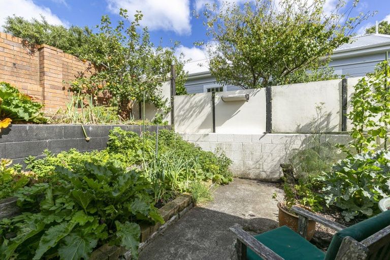 Photo of property in 39 Clutha Avenue, Khandallah, Wellington, 6035