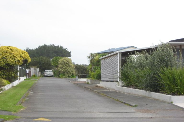 Photo of property in 34b Wairau Road, Oakura, 4314