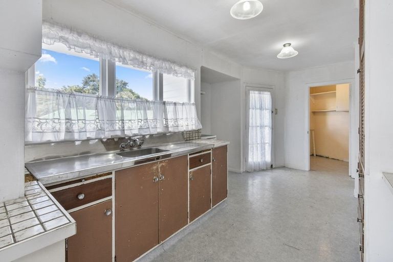 Photo of property in 65 Christmas Road, Manurewa, Auckland, 2102