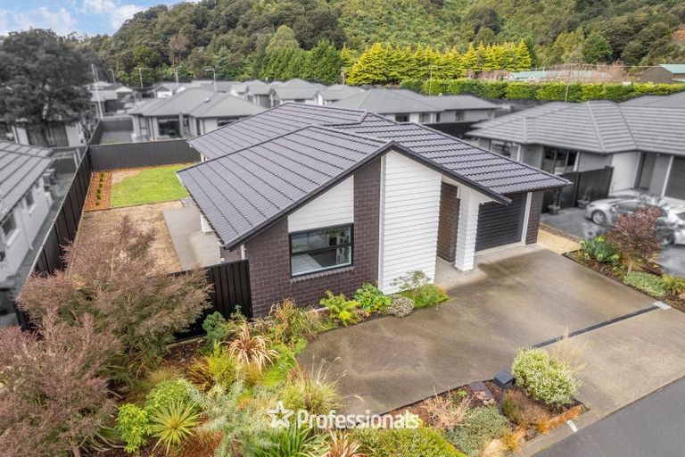 Photo of property in 113 Mawai Hakona Drive, Wallaceville, Upper Hutt, 5018