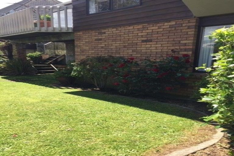 Photo of property in 42 Lakewood Avenue, Churton Park, Wellington, 6037