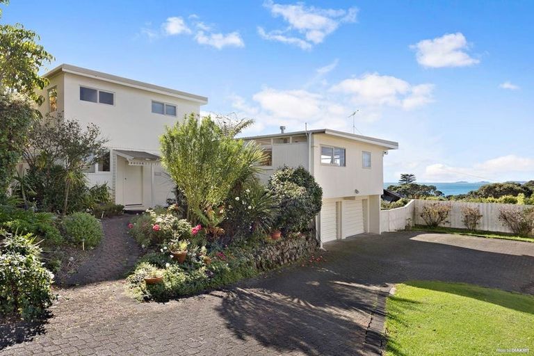 Photo of property in 15a Park Rise, Campbells Bay, Auckland, 0630