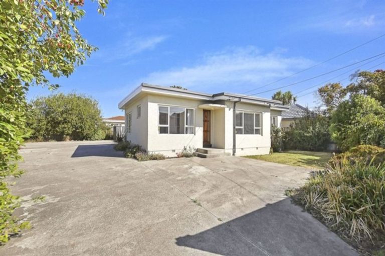 Photo of property in 46 New Brighton Road, Shirley, Christchurch, 8061