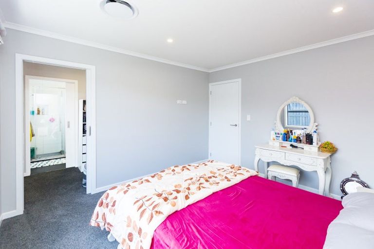 Photo of property in 4a Golders Road, Elderslea, Upper Hutt, 5018