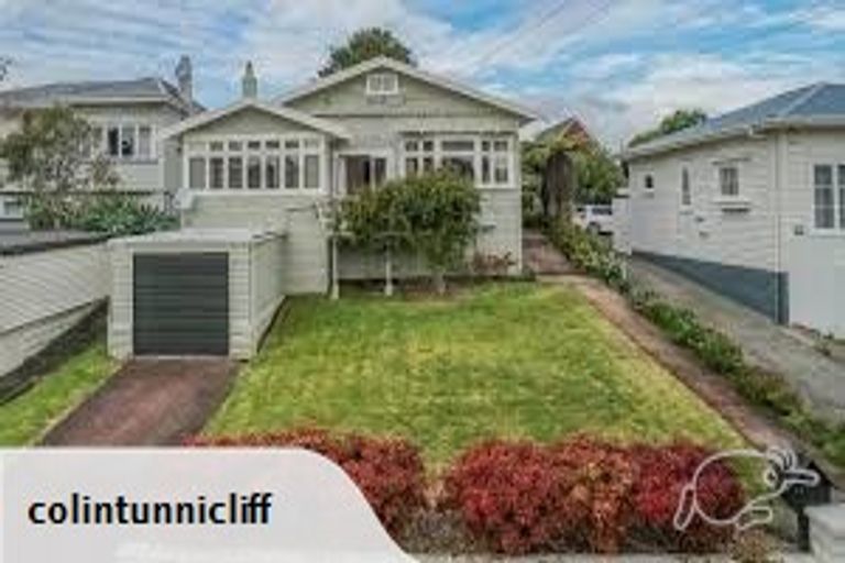 Photo of property in 15 Amaru Road, One Tree Hill, Auckland, 1061