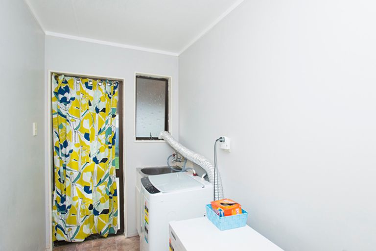 Photo of property in 16 Hooper Street, Tamarau, Gisborne, 4010