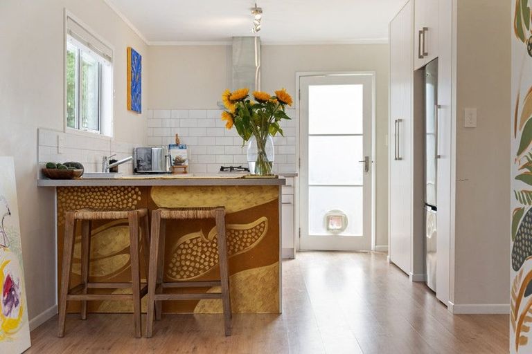 Photo of property in 1/133 Edmonton Road, Te Atatu South, Auckland, 0610