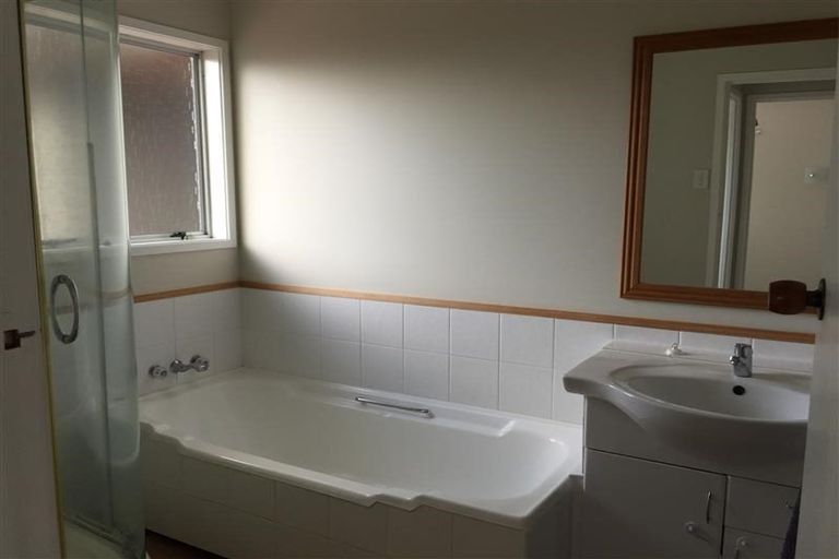 Photo of property in 13 Kotare Crescent, Maunu, Whangarei, 0110