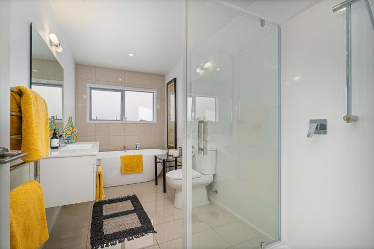 Photo of property in 11 Puriri Place, Whitianga, 3510