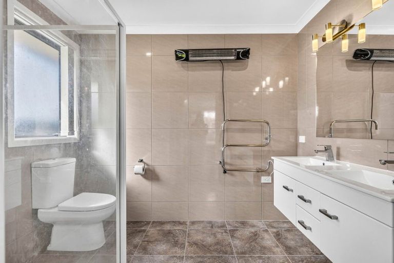 Photo of property in 193 Kimihia Road, Huntly, 3771