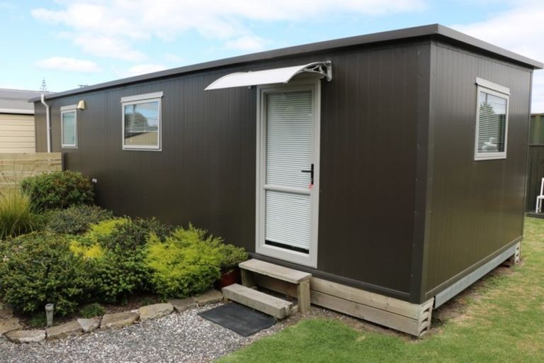 Photo of property in 27a Seabury Avenue, Foxton Beach, Foxton, 4815