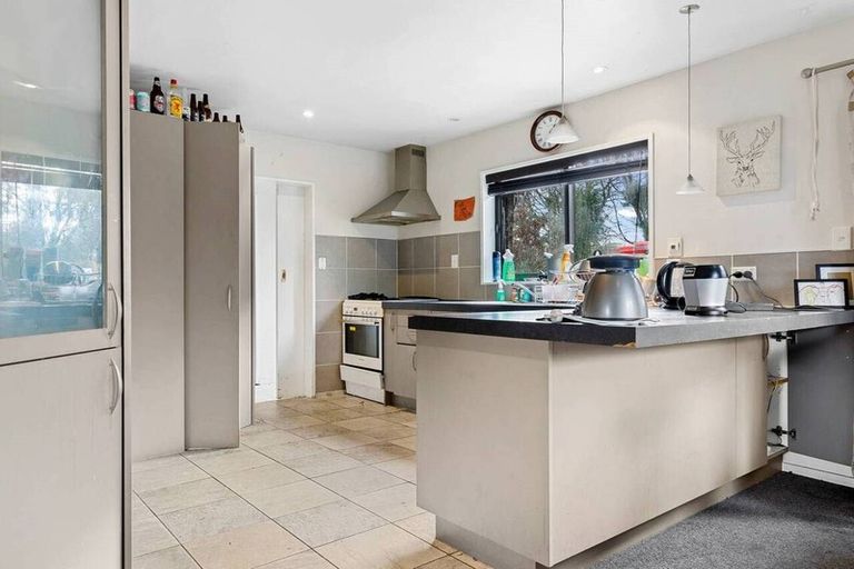 Photo of property in 33b Lochee Road, Upper Riccarton, Christchurch, 8041