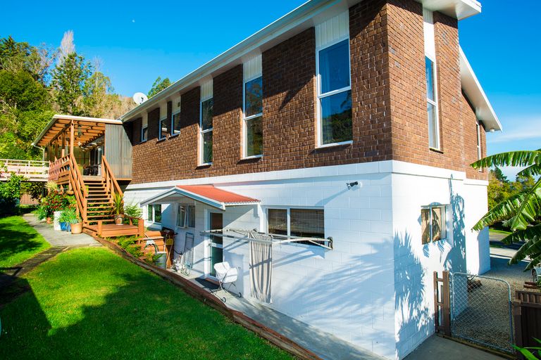 Photo of property in 60 Sunvale Crescent, Whataupoko, Gisborne, 4010