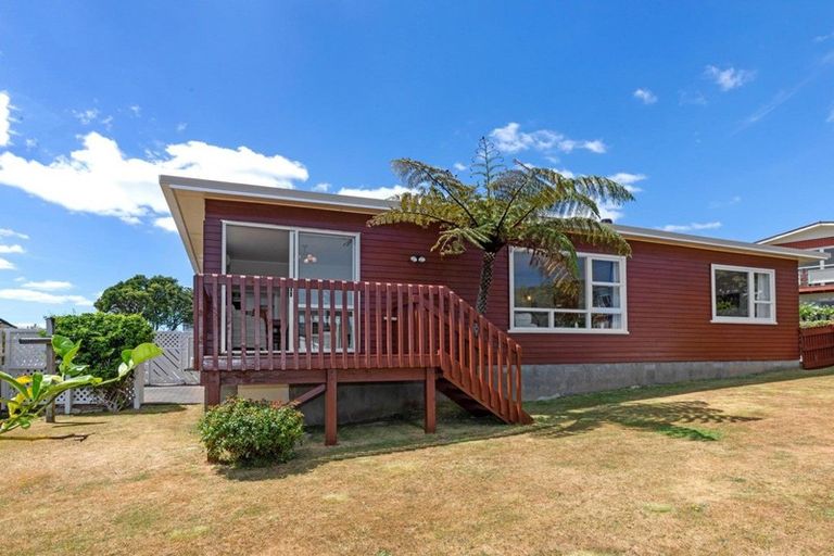 Photo of property in 20 Spinnaker Drive, Whitby, Porirua, 5024