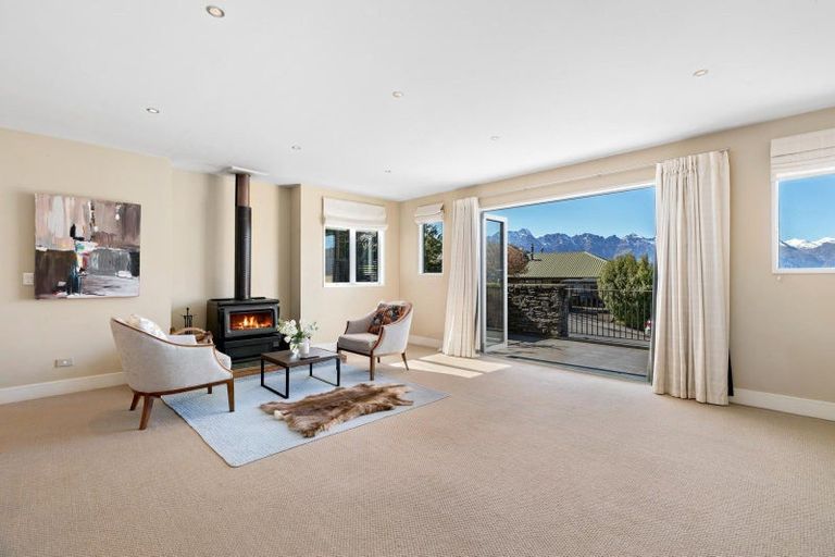 Photo of property in 34b Greenstone Place, Fernhill, Queenstown, 9300