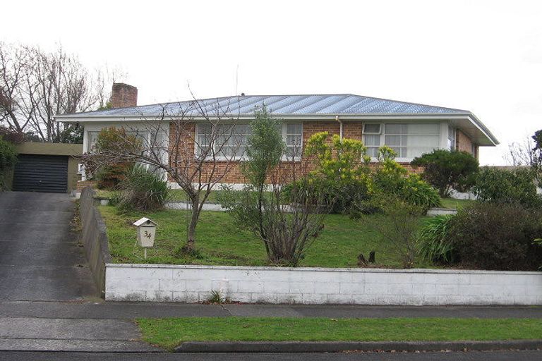 Photo of property in 34 Churchill Avenue, Hokowhitu, Palmerston North, 4410