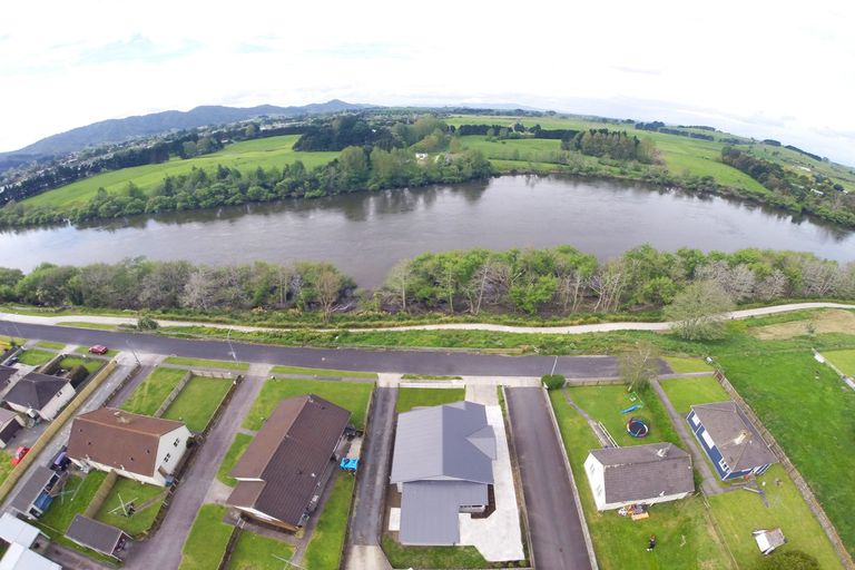 Photo of property in 48 Waikato Esplanade, Ngaruawahia, 3720