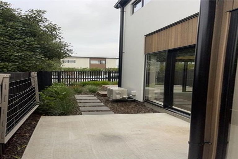 Photo of property in 1/63 Waltham Road, Sydenham, Christchurch, 8023