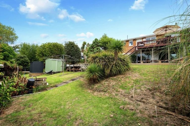 Photo of property in 21 Bert Wilson Place, Cockle Bay, Auckland, 2014