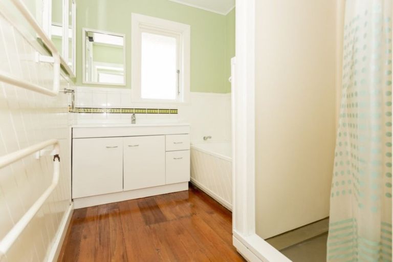 Photo of property in 22 Centaurus Road, Cashmere, Christchurch, 8022