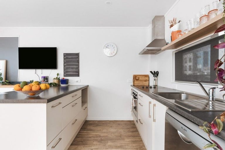 Photo of property in 31 Reynolds Place, Papamoa Beach, Papamoa, 3118