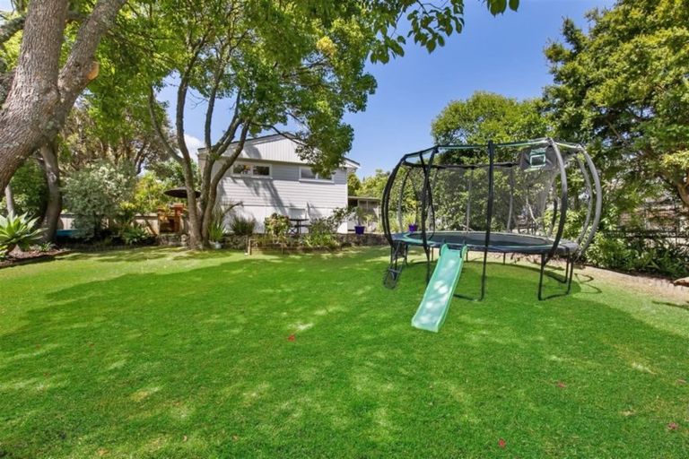 Photo of property in 97 Stott Avenue, Birkdale, Auckland, 0626