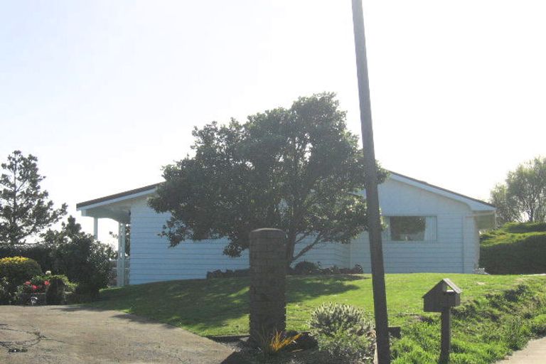 Photo of property in 11 Tregear Place, Camborne, Porirua, 5026