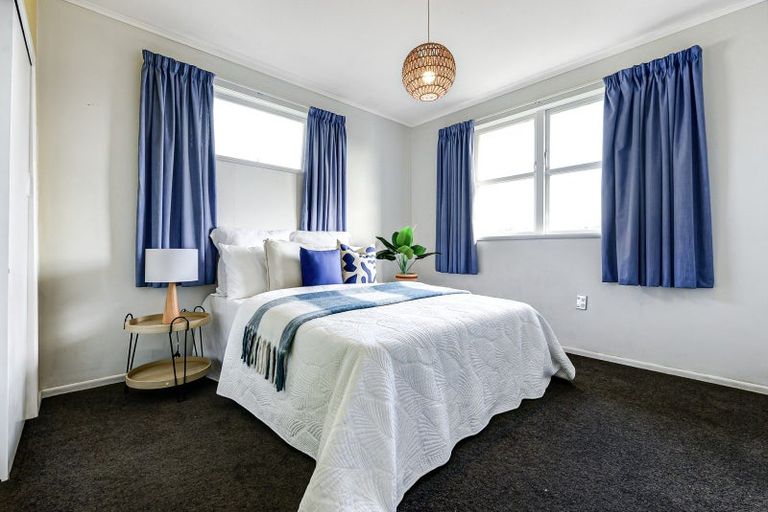 Photo of property in 98 Storey Avenue, Forest Lake, Hamilton, 3200