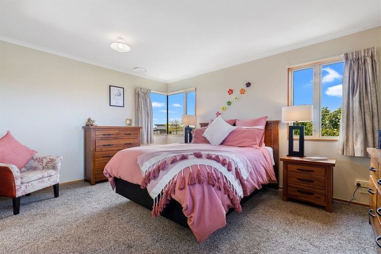 Photo of property in 6 Saint Keverne Close, Burwood, Christchurch, 8083