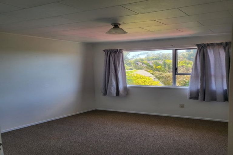 Photo of property in 64 Lavery Place, Sunnynook, Auckland, 0632