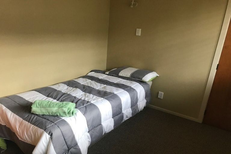 Photo of property in 16 Kelvin Place, Hamilton East, Hamilton, 3216