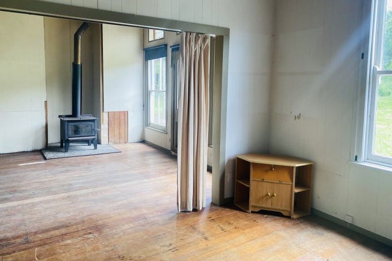 Photo of property in Waipiro Road, Te Puia Springs, Tokomaru Bay, 4079