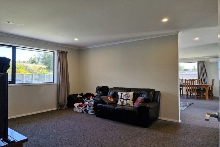 Photo of property in 15 Marsden Place, Hurworth, New Plymouth, 4310