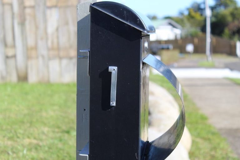 Photo of property in 1 Wheeler Place, Upper Vogeltown, New Plymouth, 4310