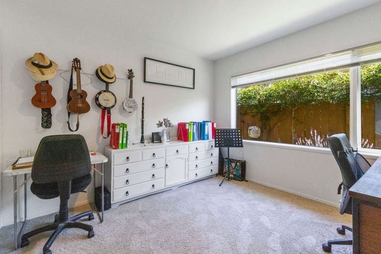 Photo of property in 10 Riverside Place, Katikati, 3129