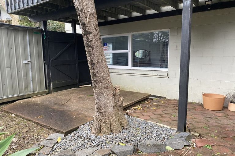 Photo of property in 1/19 Pemberton Avenue, Bayview, Auckland, 0629