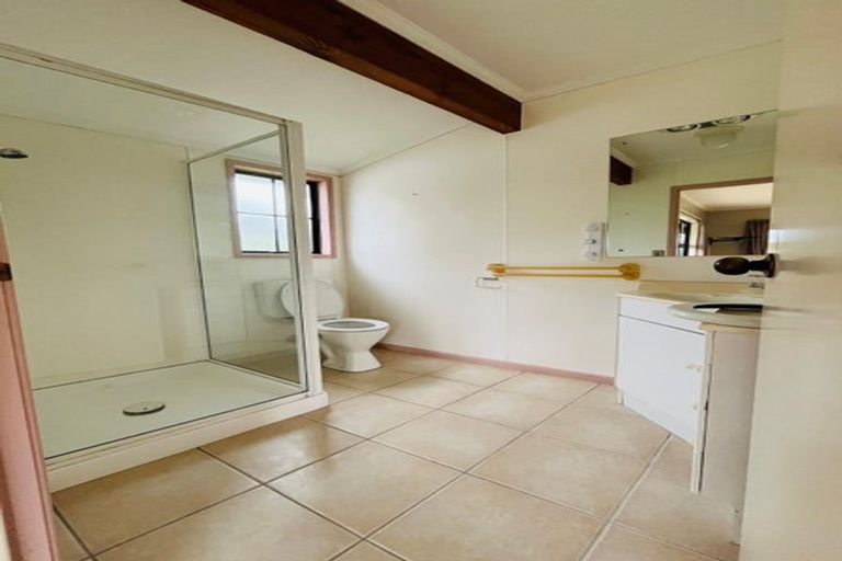 Photo of property in 233 Waihoehoe Road, Drury, 2577