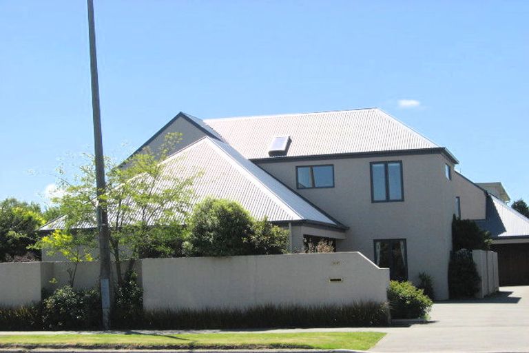 Photo of property in 140 Memorial Avenue, Burnside, Christchurch, 8053