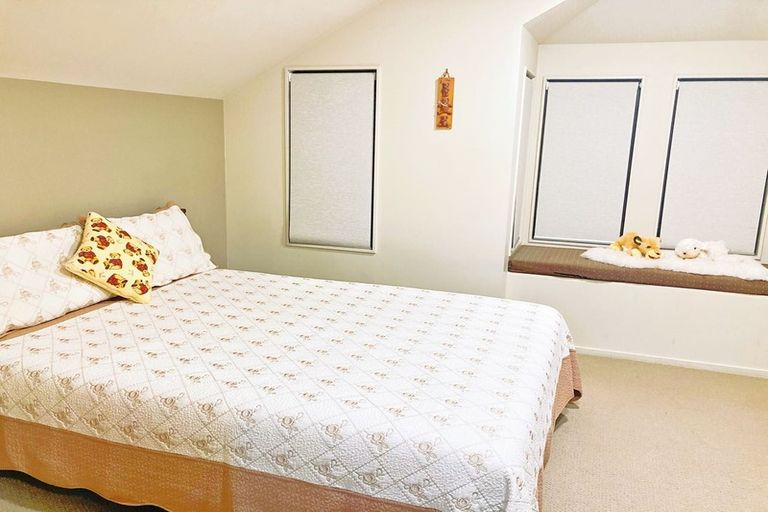 Photo of property in 11/64 Schnapper Rock Road, Schnapper Rock, Auckland, 0632