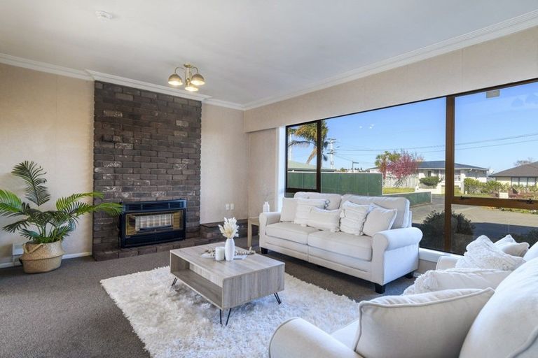 Photo of property in 207 Ngatai Road, Otumoetai, Tauranga, 3110