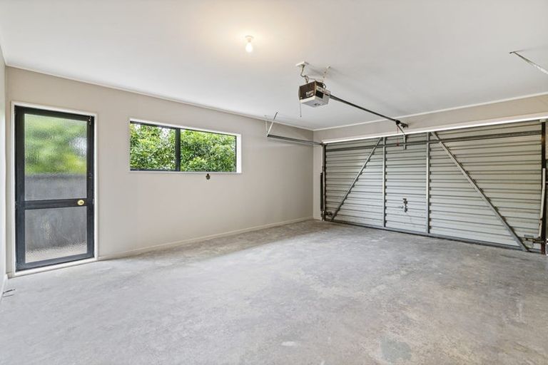 Photo of property in 15a Edward Avenue, Orewa, 0931