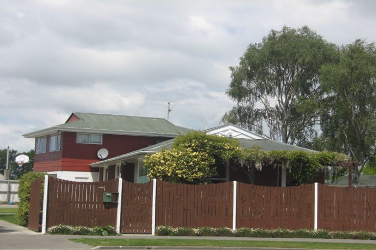 Photo of property in 15 Tralee Place, Bishopdale, Christchurch, 8053