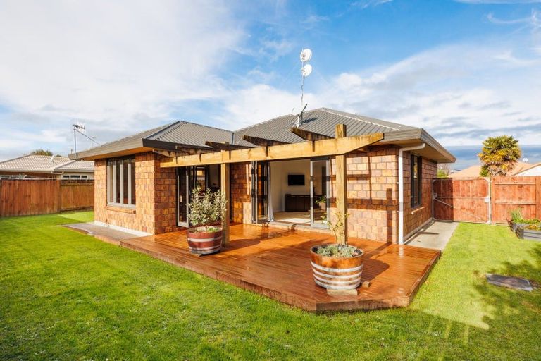 Photo of property in 34 Meridian Grove, Kelvin Grove, Palmerston North, 4414