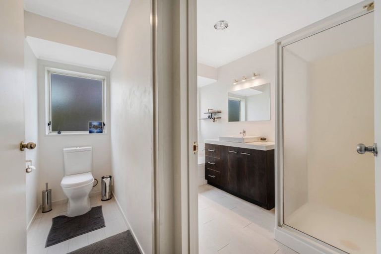Photo of property in 17 Matterhorn Crescent, Northpark, Auckland, 2013