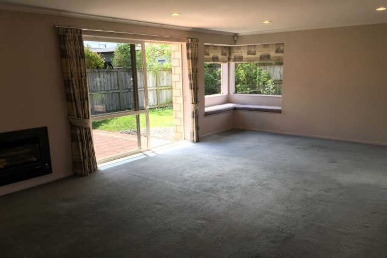 Photo of property in 12 Merlin Close, Huntington, Hamilton, 3210