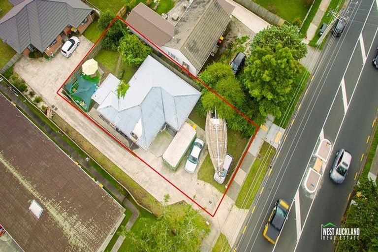 Photo of property in 405 West Coast Road, Glen Eden, Auckland, 0602